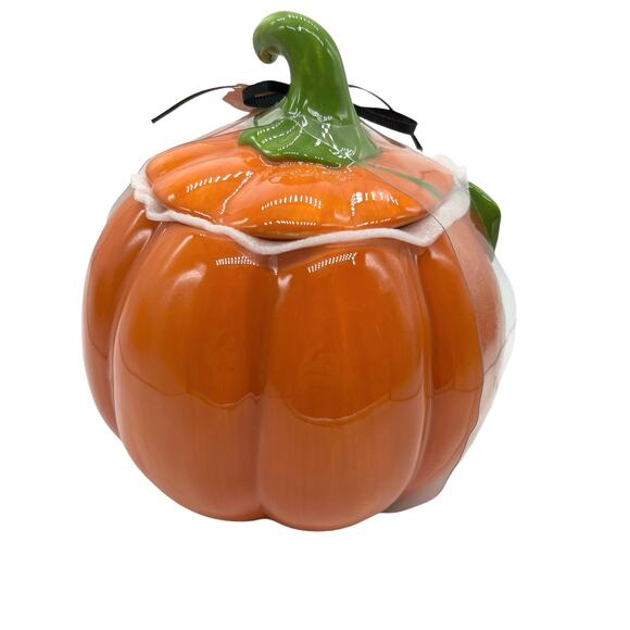 AT COST - WHOLESALE 2024 Sanrio Hello Kitty Halloween Pumpkin House Cookie Jar - Picture 6 of 9